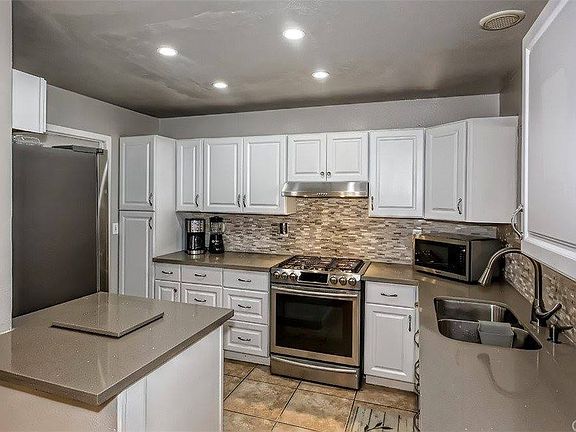 5th image of 14413 Malibu Ct