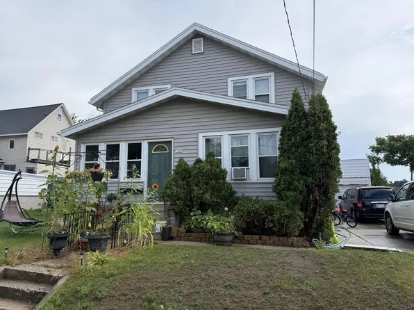 1509 S 16th STREET, Manitowoc, WI 54220