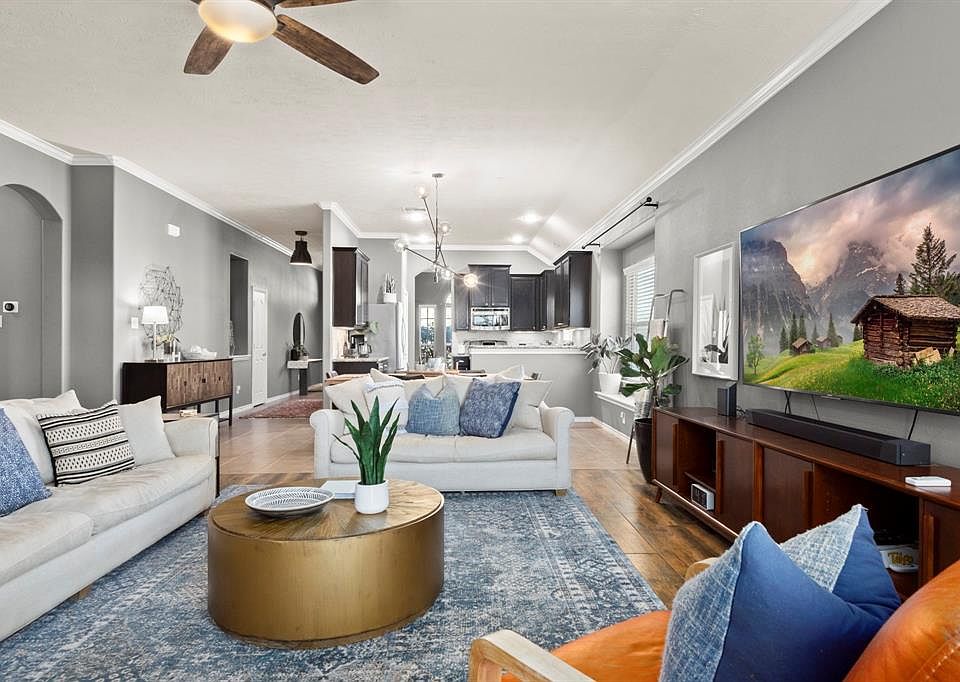 Stunning open floor plan with high ceilings