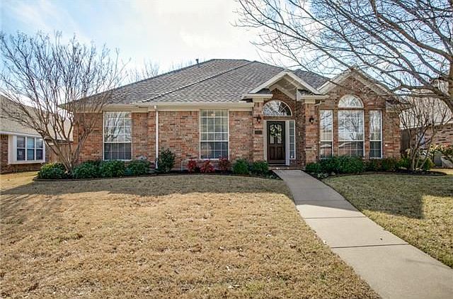 1st image of 2904 Bowie Dr