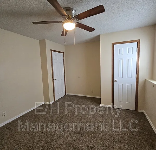4460 S Elizabeth Ave — Photo 16