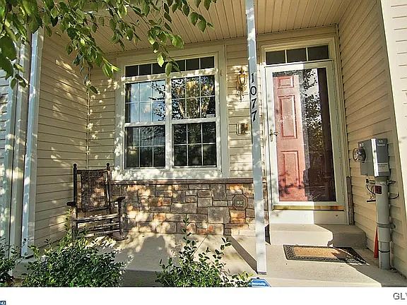 1st image of 1077 Tudor Dr