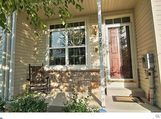 1077 Tudor Dr, Breinigsville, PA 18031