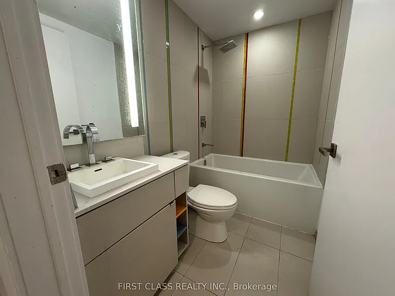101 Peter St #617 — Photo 5