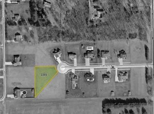 2201 Deer Run Ct, Decatur, IL 62521