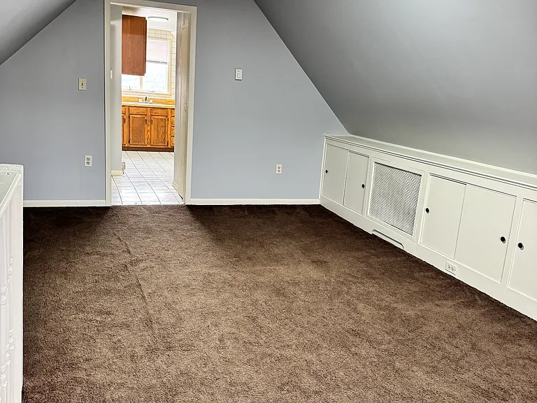 402 S Webster Ave #3 — Photo 7