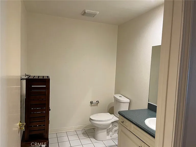 17735 Kinzie St #116 — Photo 9