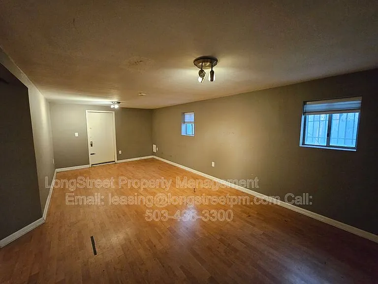 1734 SW Market St — Photo 21
