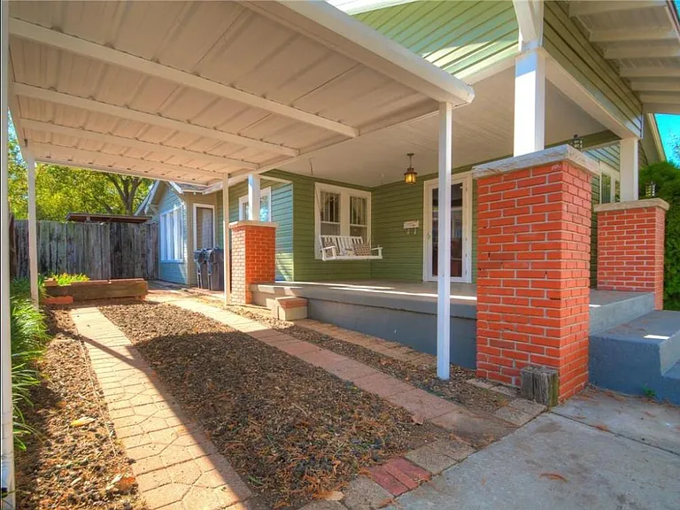 1516 NW 20th St — Photo 4