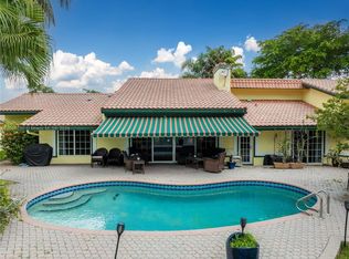 9890 SW 2nd St, Plantation, FL 33324