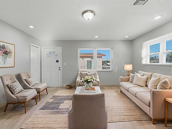 3rd image of 5649 SW 36th Court