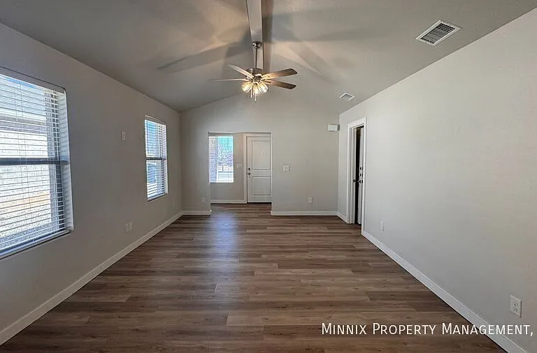 7704 Elm Ave — Photo 8