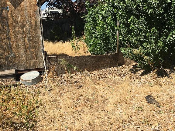 5th image of 1613 8th St SE