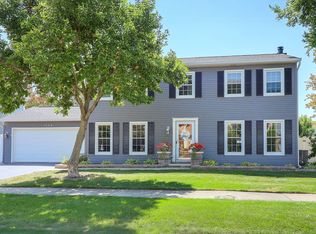 1524 Clarkson Ct, Naperville, IL 60565
