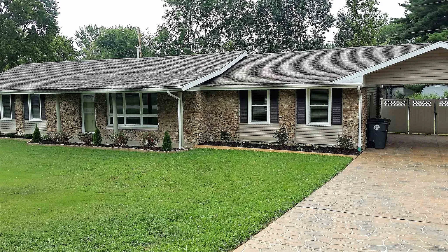 2329 Trail Dr photo 1