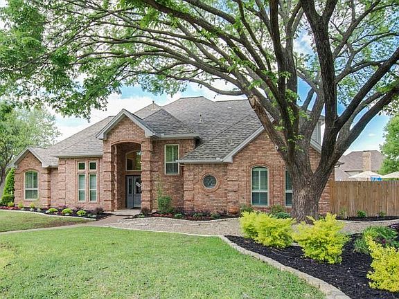 2nd image of 3300 Scarborough Lane Ct
