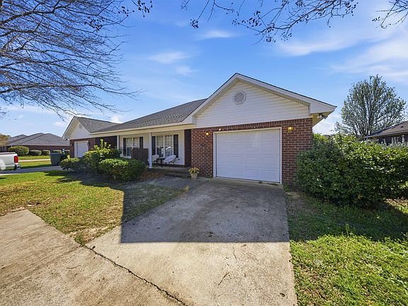 3rd image of 3402 Landmark Dr