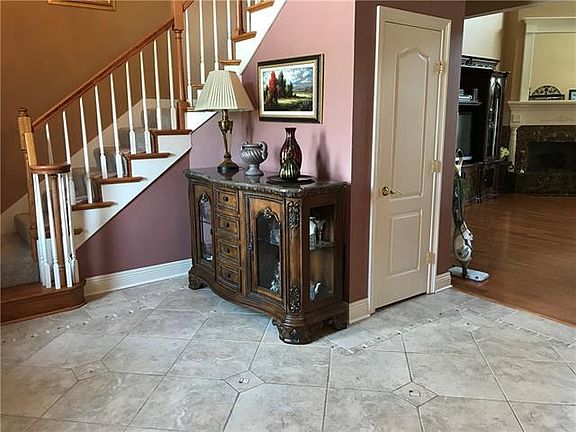 5th image of 118 Islander Dr