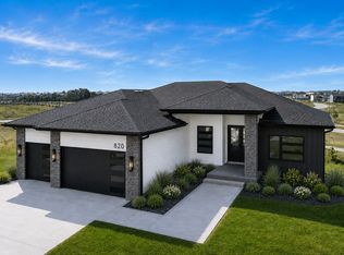 468 NE Monarch Dr, Polk City, IA 50226