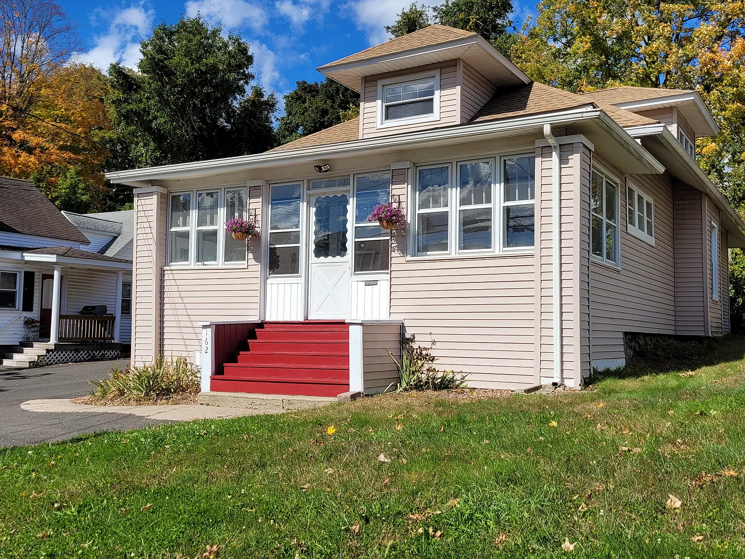 4 bed, 1.5 bath, 1450 sqft, $2,800 — Photo 4