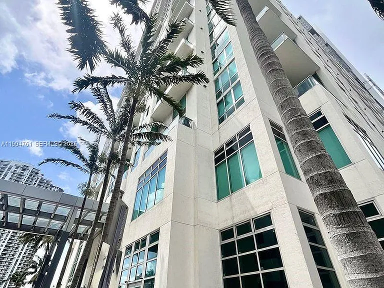 300 S Biscayne Blvd #T-2012 — Photo 21