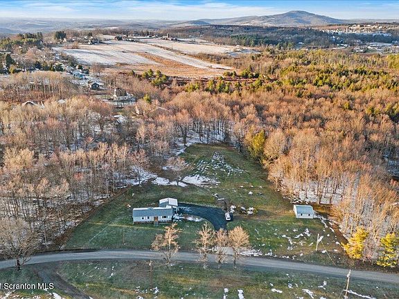 4th image of 133 Shust Rd