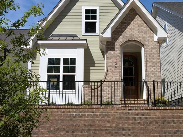 724 Powell Dr, Raleigh, NC 27606