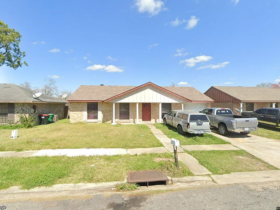 106 Toulouse Dr
