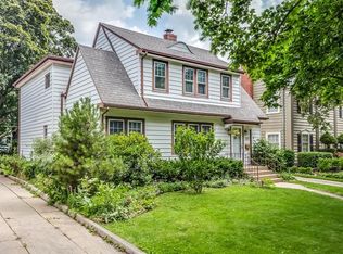 600 72nd St, Kenosha, WI 53143