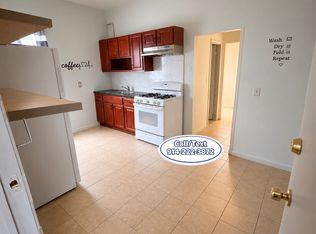 93 Maple St #1R, Yonkers, NY 10701