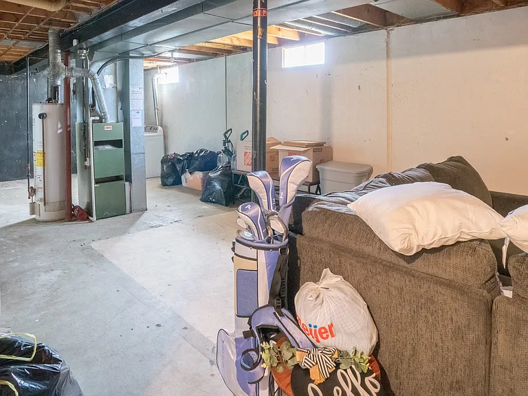 925 Burcham Dr — Photo 12