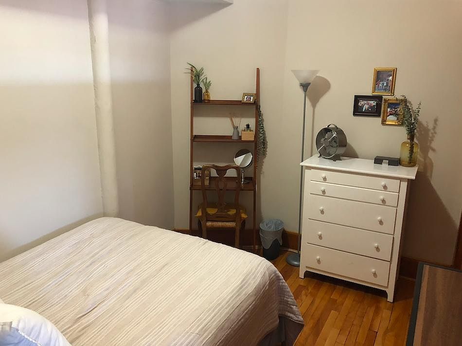 1st image of 1589 Selby Ave #11
