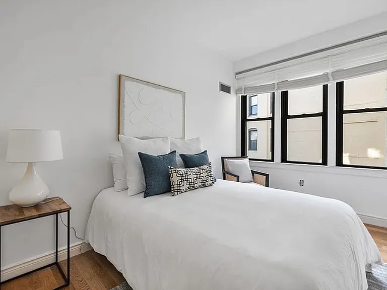 4 Charlesgate E #601 — Photo 13