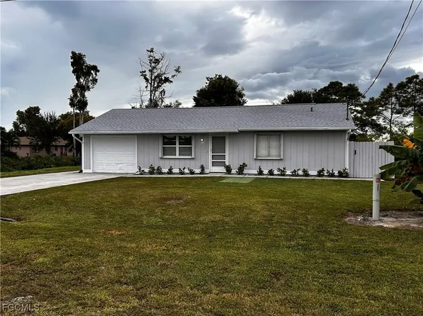 17352 Phlox Dr, Fort Myers, FL 33967