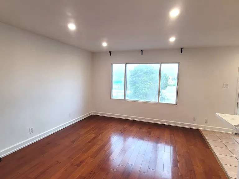 1414 Kansas St #1 — Photo 6