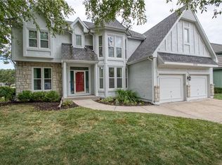 3508 NW Winding Woods Dr, Lees Summit, MO 64064