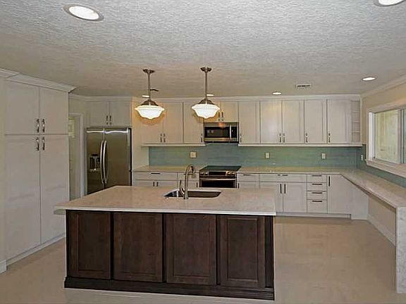 2nd image of 721 NW 29th Ct