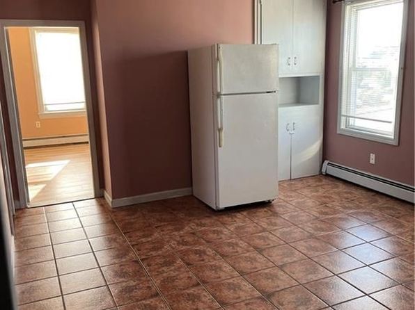 804 Smithfield Ave Floor 2