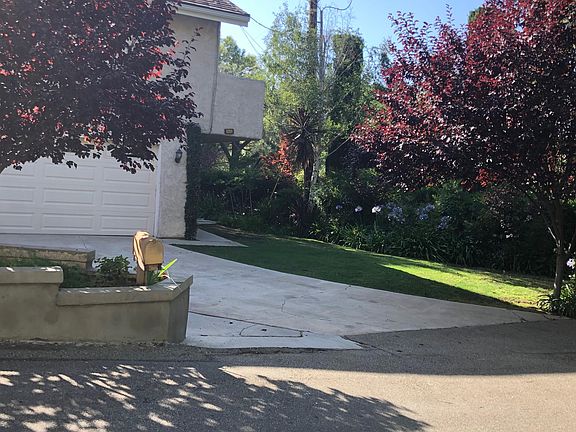 4th image of 28302 Laura La Plante Dr