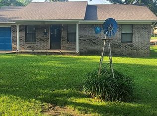 1225 N 28th St, Van Buren, AR 72956