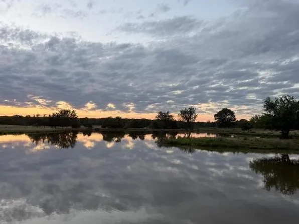 1963 County Road 44750, Blossom, TX 75416