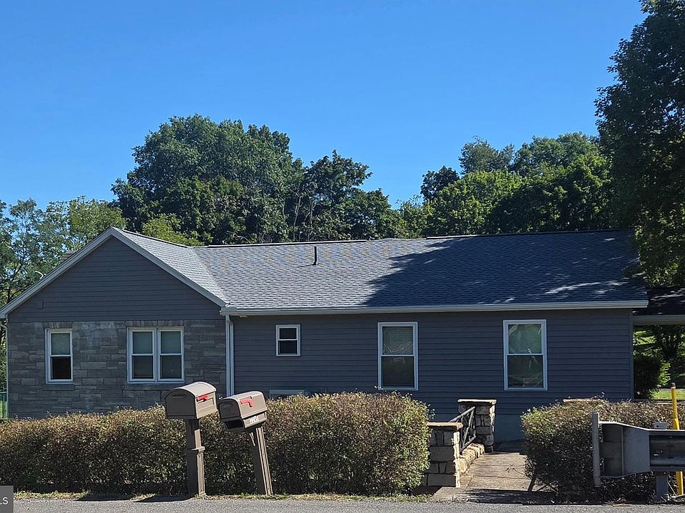 2nd image of 2245 Armstrong Valley Rd
