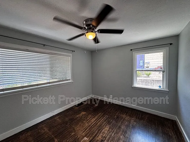 631 Bertha Ave — Photo 13
