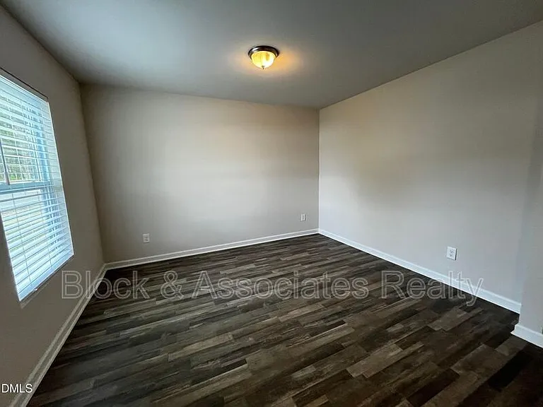 46 E Boulder Rd — Photo 2