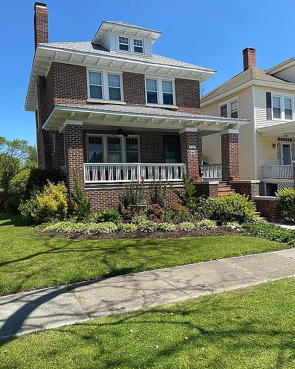 1st image of 237 Monroe Ave