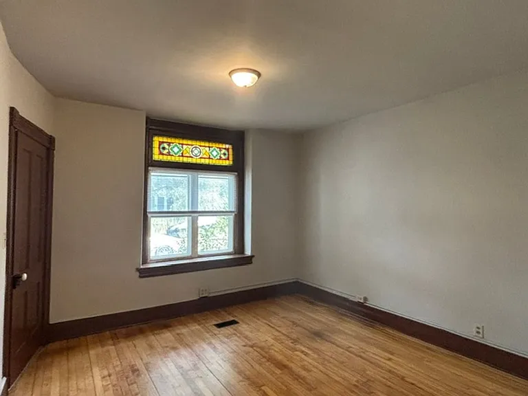 375 Erie Street — Photo 16