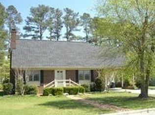 404 W Brocklyn St, Benson, NC 27504