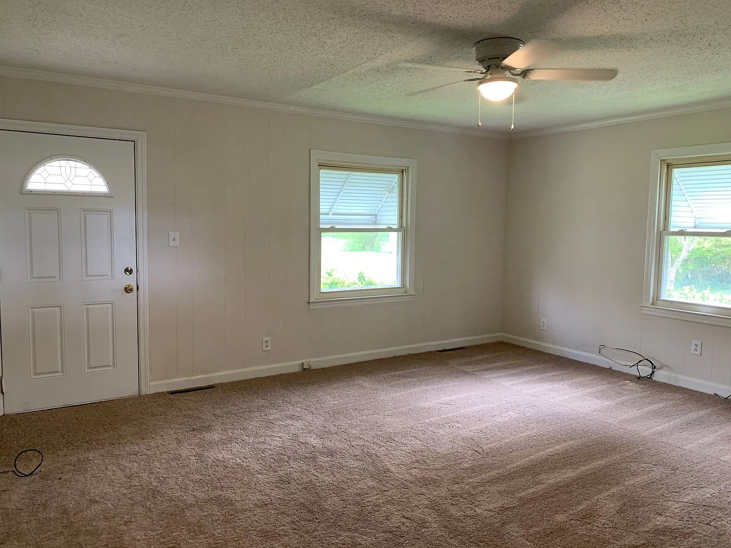 SW Large Home with some Updates, Fenced Back Yard, Large Storage Bldg, Quiet Setting, Convenient ... — Photo 2