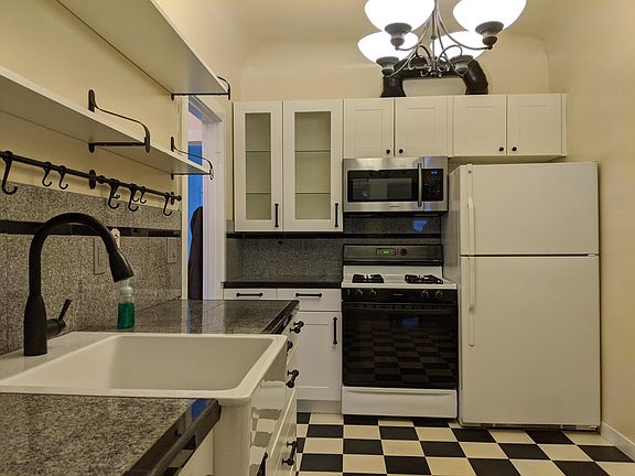 4th image of 1528 27th St APT 4