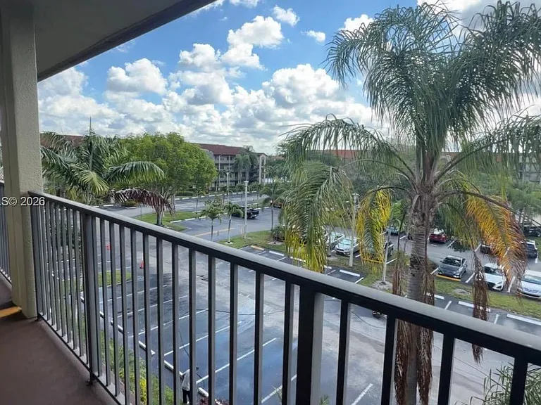 1400 SW 131st Way #407Q — Photo 1